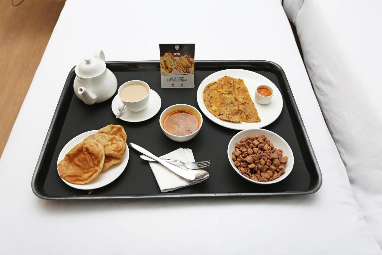 Hotel Collection O 30052 Chinmay 3*