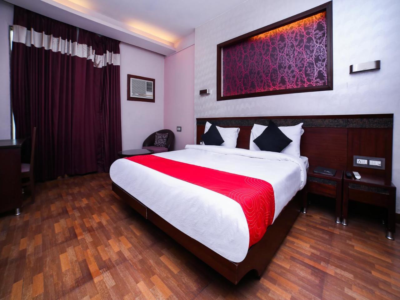 Collection O 30052 Chinmay Hotel