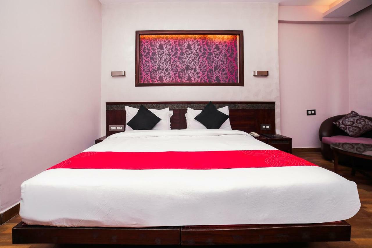 Collection O 30052 Chinmay Hotel